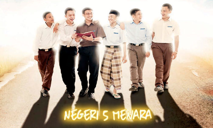 negeri 5 menara meraih mimpi di pesantren