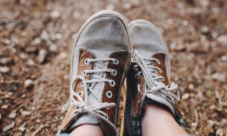 Sepatu Tua